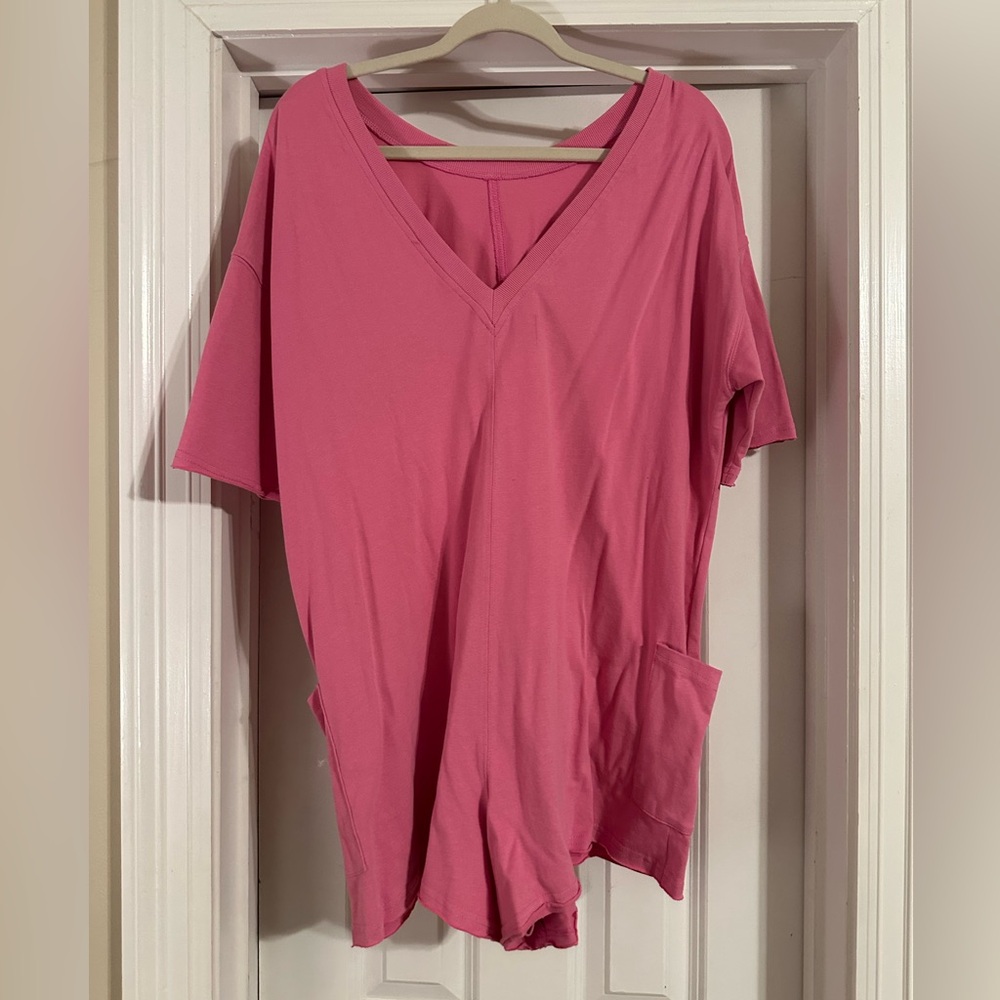 Relaxed V-Neck Pink Women’s Top